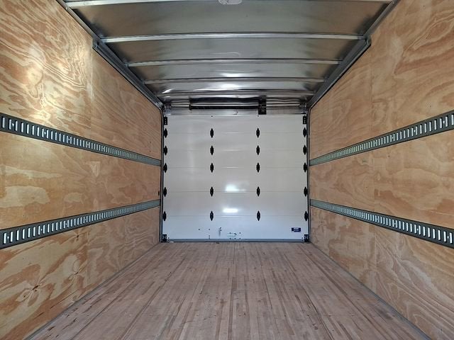 2024 GMC Savana Cutaway 3500 1WT