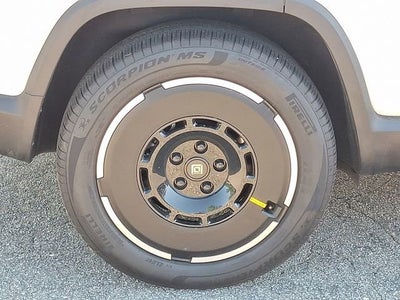 2025 RIVIAN R1S Adventure