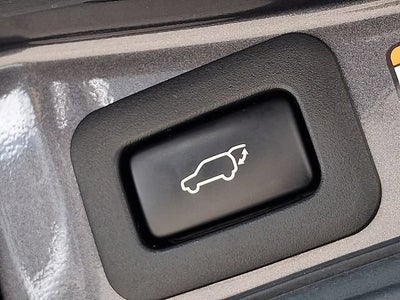 2019 Toyota Land Cruiser 4DR 4WD