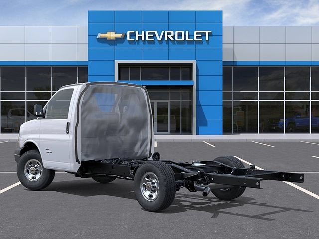 2025 Chevrolet Express Cutaway 3500 1WT
