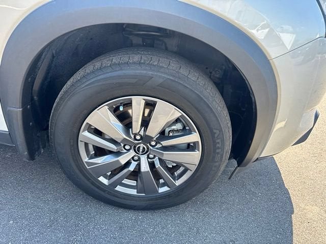 2024 Nissan Pathfinder S FWD