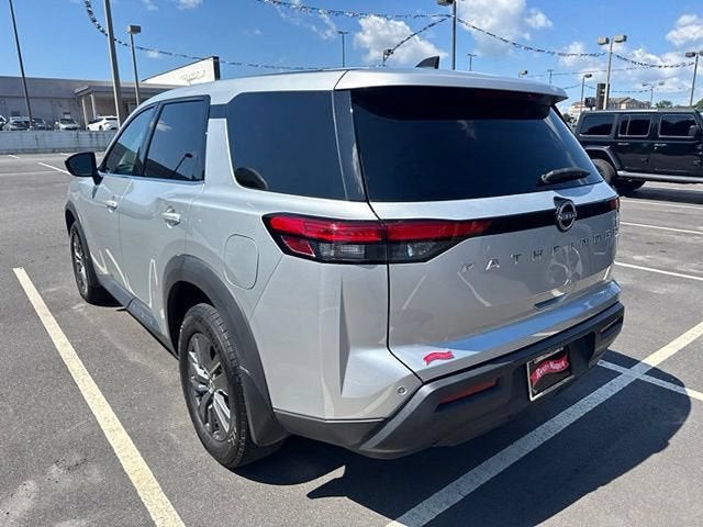 2024 Nissan Pathfinder S FWD