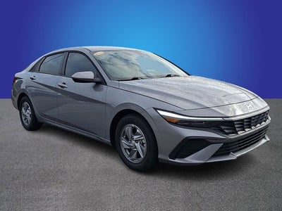 2025 Hyundai Elantra SE