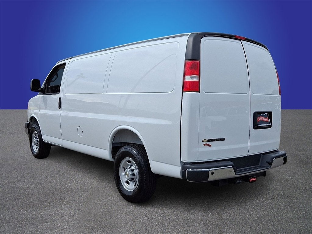 2025 Chevrolet Express Cargo 2500 WT