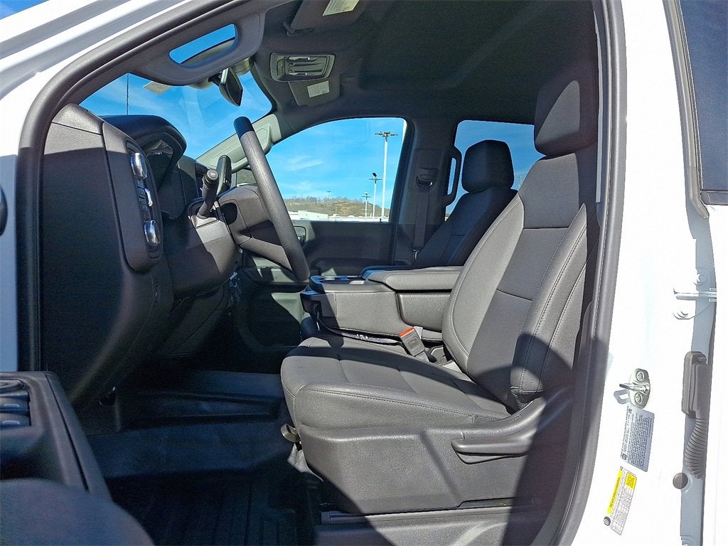 2025 GMC Sierra 3500 HD Pro