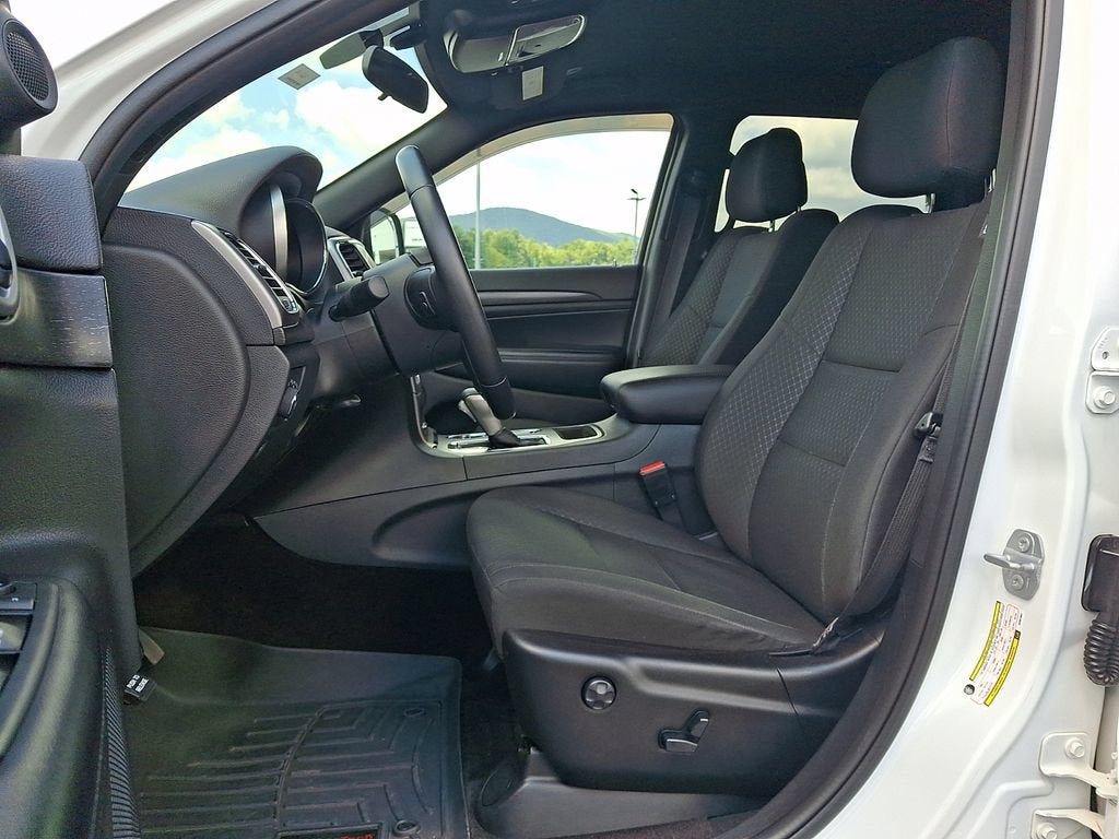 2018 Jeep Grand Cherokee Laredo E