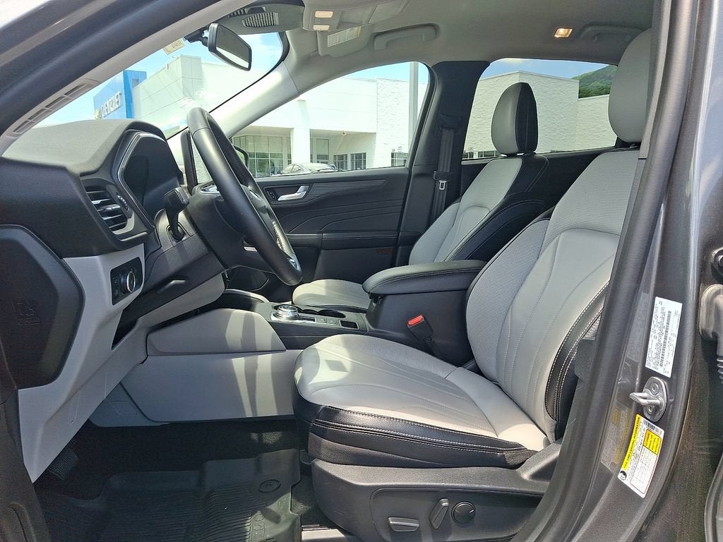 2025 Ford Escape Platinum