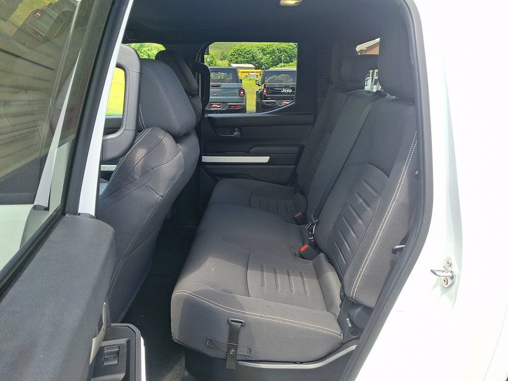 2024 Toyota Tacoma 4WD SR5