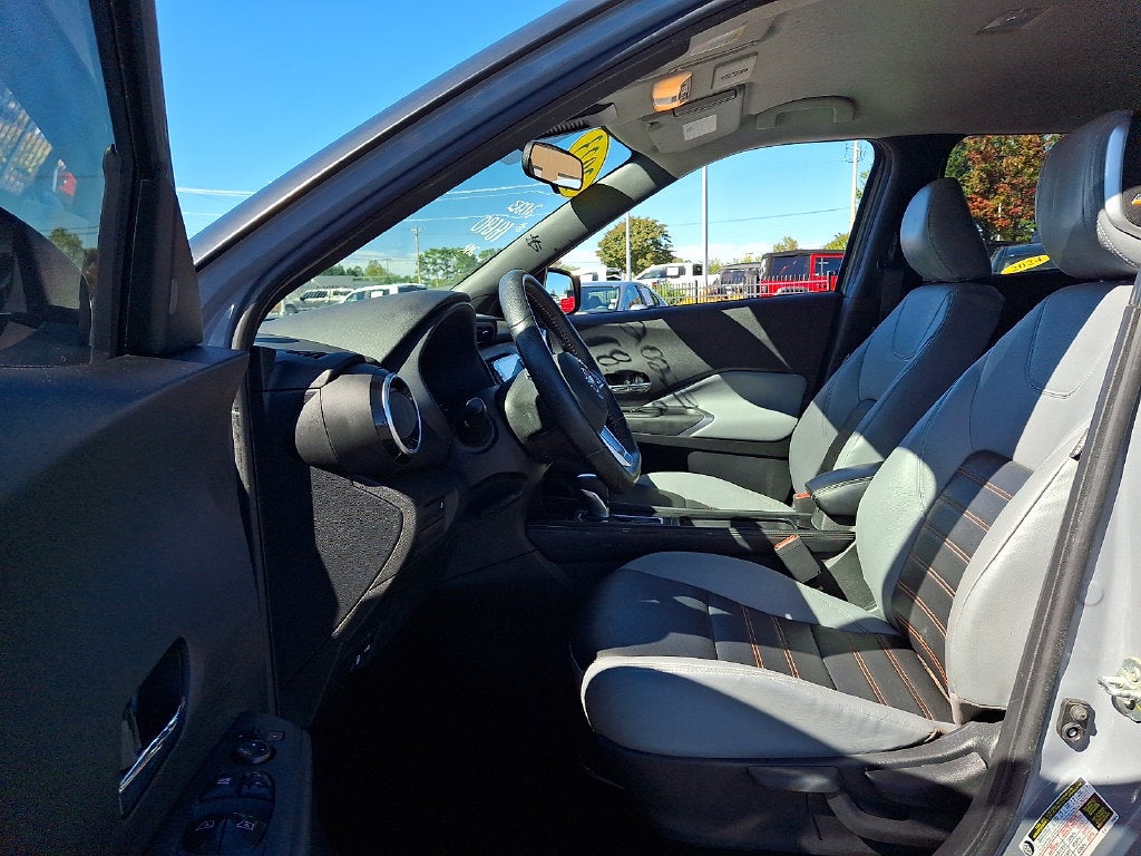 2023 Nissan Kicks SR
