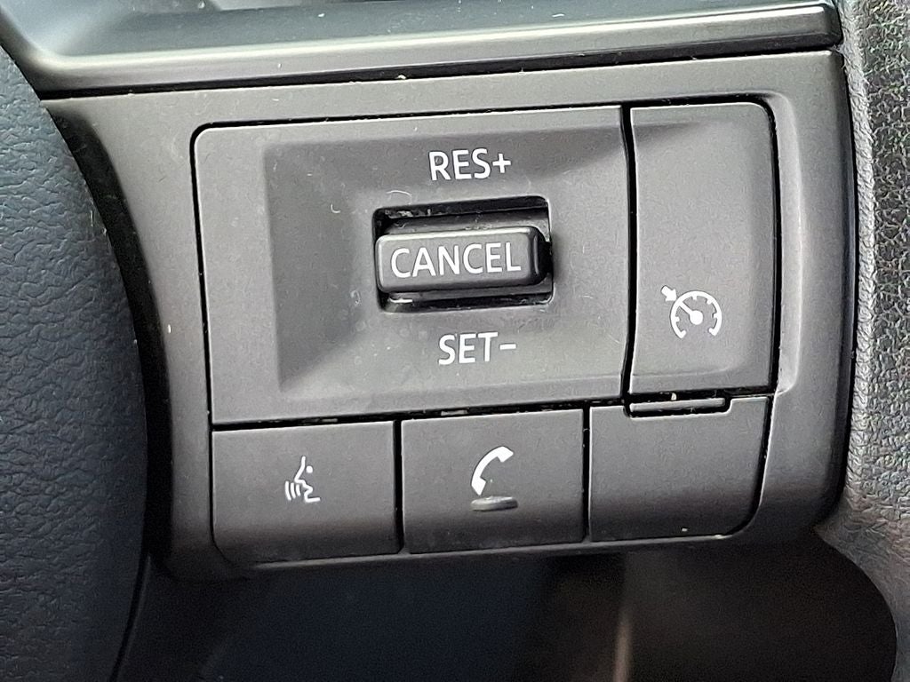 2024 Nissan Pathfinder S