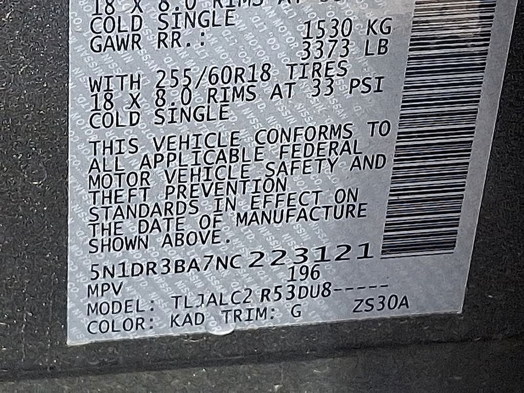 2022 Nissan Pathfinder SV