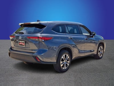 2023 Toyota Highlander XLE