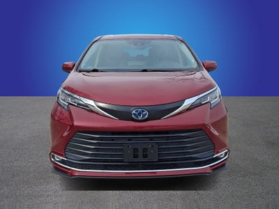 2023 Toyota Sienna XLE