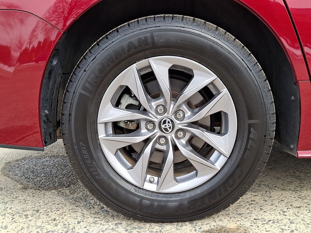 2023 Toyota Sienna XLE