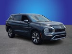 2025 Mitsubishi Outlander Base