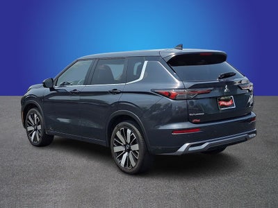 2025 Mitsubishi Outlander Base