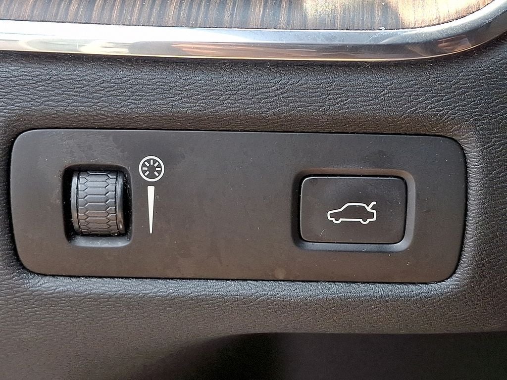 2021 Volvo XC60 T5 Inscription