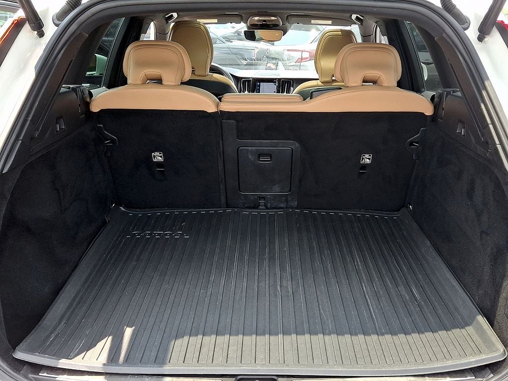2021 Volvo XC60 T5 Inscription
