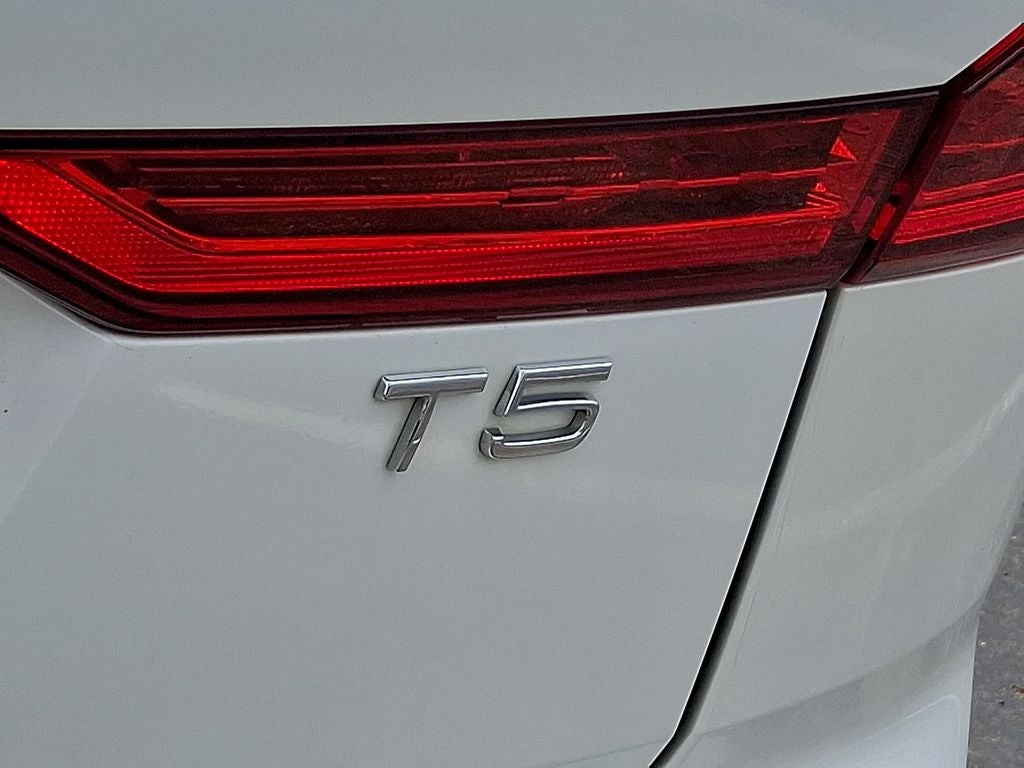 2021 Volvo XC60 T5 Inscription