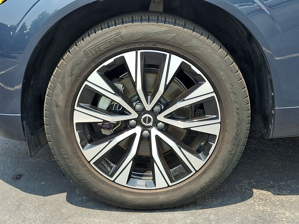 2023 Volvo XC60 B5 Core