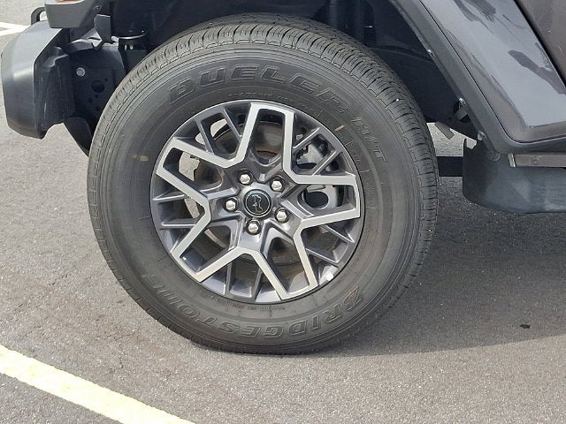 2026 Jeep Wrangler 4-Door Sahara 4x4