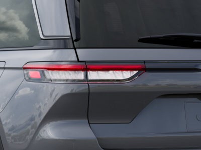 2027 Jeep Grand Cherokee GRAND CHEROKEE LAREDO ALTITUDE 4X2