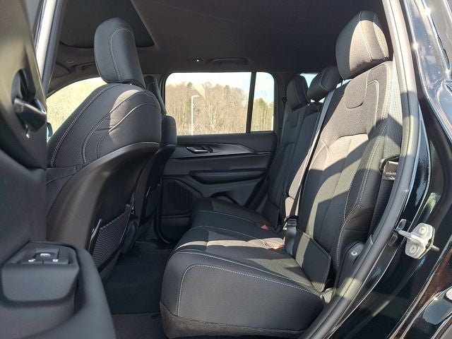 2026 Jeep Grand Cherokee GRAND CHEROKEE LAREDO X 4X4