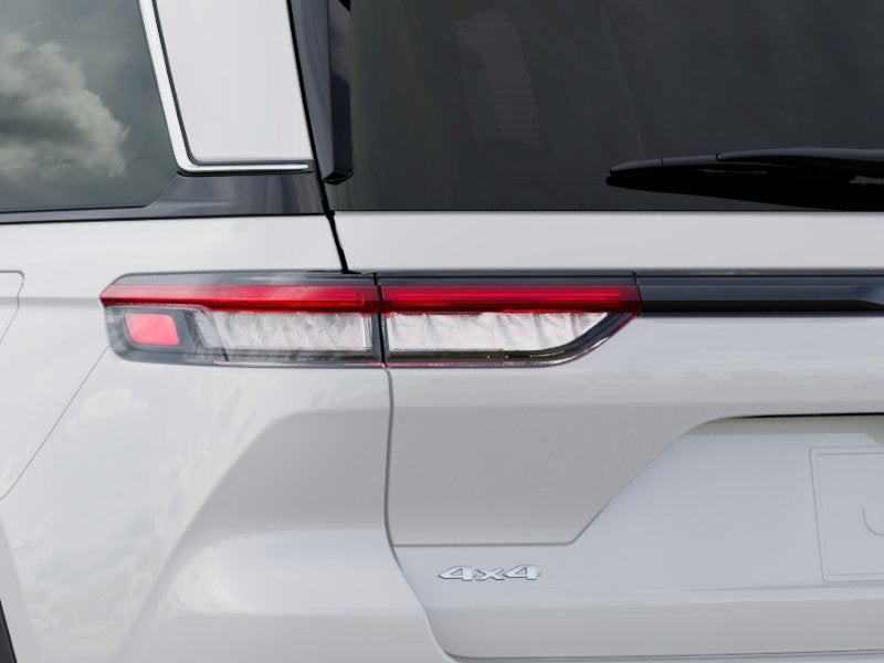 2027 Jeep Grand Cherokee GRAND CHEROKEE LAREDO 4X4