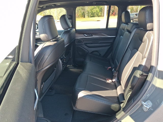 2027 Jeep Grand Cherokee GRAND CHEROKEE LIMITED 4X4