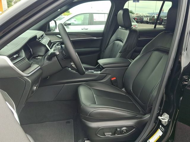 2027 Jeep Grand Cherokee Limited