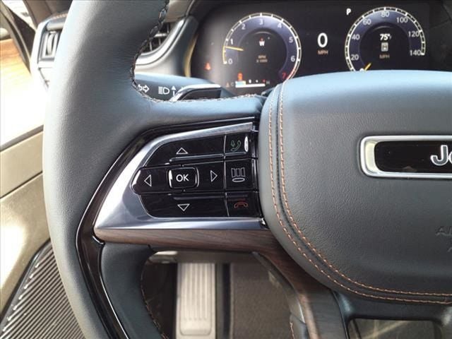 2023 Jeep Grand Cherokee Summit