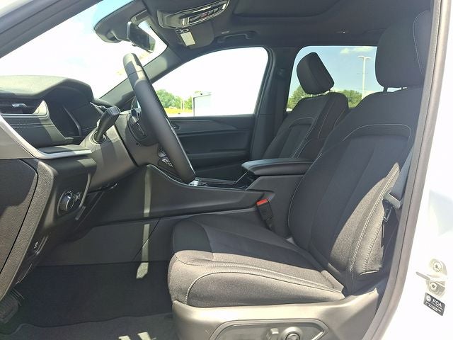 2026 Jeep Grand Cherokee L GRAND CHEROKEE L LAREDO X 4X4