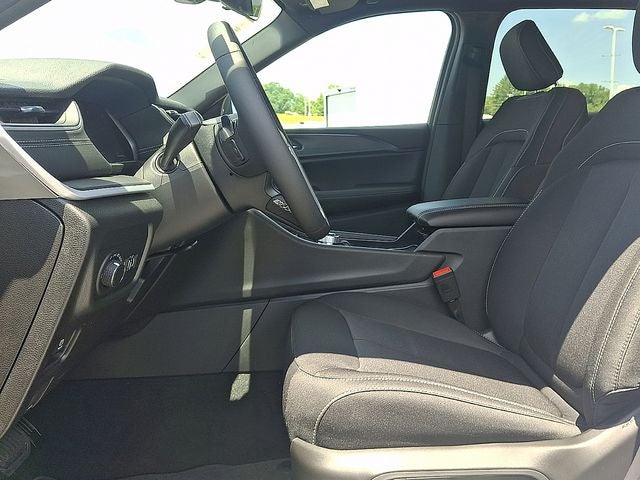 2026 Jeep Grand Cherokee L GRAND CHEROKEE L LAREDO X 4X4