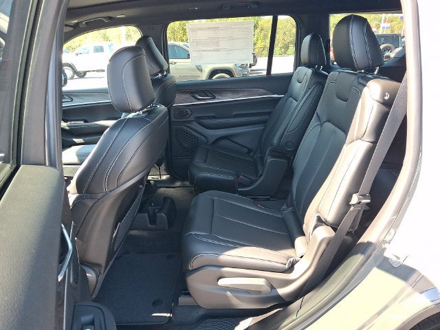 2027 Jeep Grand Cherokee L Limited