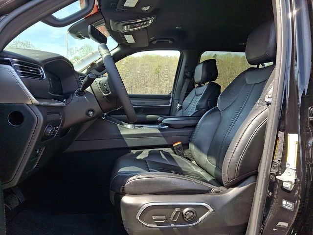 2023 Jeep Wagoneer L Series III 4x2