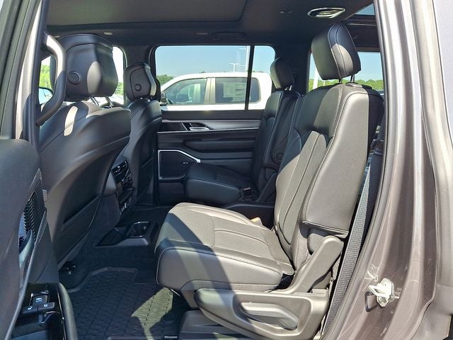 2026 Jeep Grand Wagoneer GRAND WAGONEER UPLAND 4X4