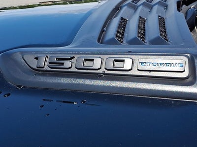 2026 RAM 1500 RAM 1500 EXPRESS QUAD CAB 4X4 6'4' BOX