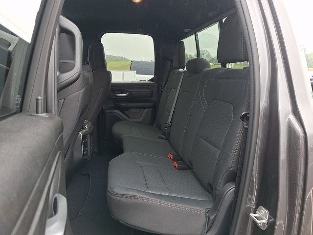 2026 RAM 1500 RAM 1500 EXPRESS QUAD CAB 4X4 6'4' BOX