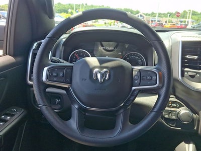 2026 RAM 1500 RAM 1500 EXPRESS QUAD CAB 4X4 6'4' BOX