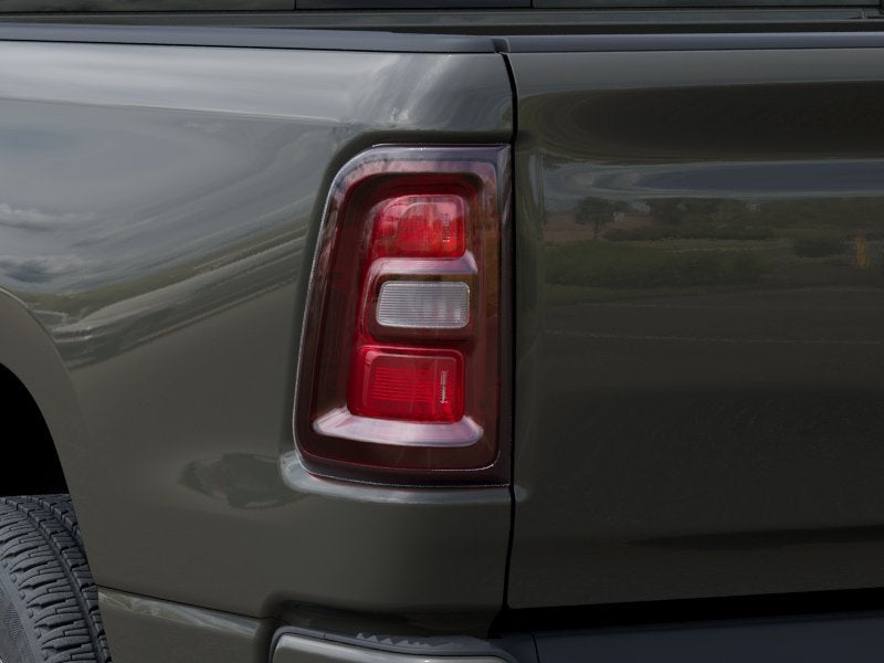 2027 RAM 1500 RAM 1500 EXPRESS CREW CAB 4X4 5'7' BOX