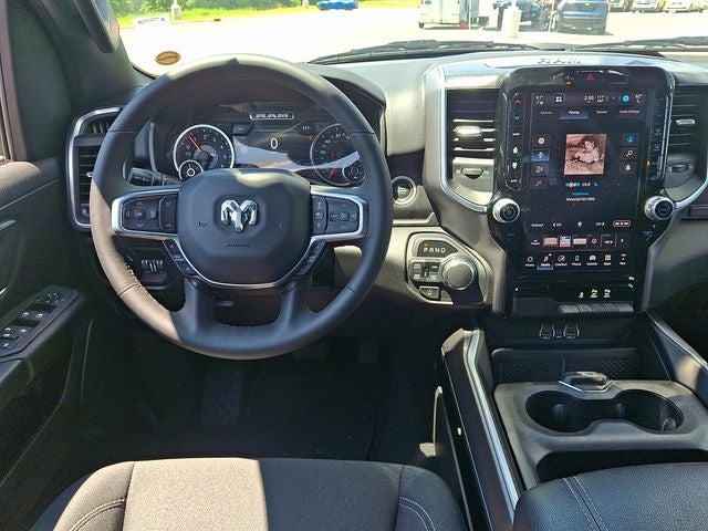 2025 RAM 1500 Big Horn Crew Cab 4x4 5'7' Box