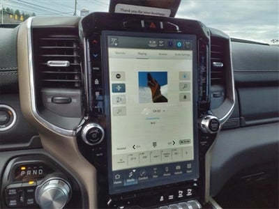 2022 RAM 1500 RAM 1500 LARAMIE CREW CAB 4X4 5'7' BOX