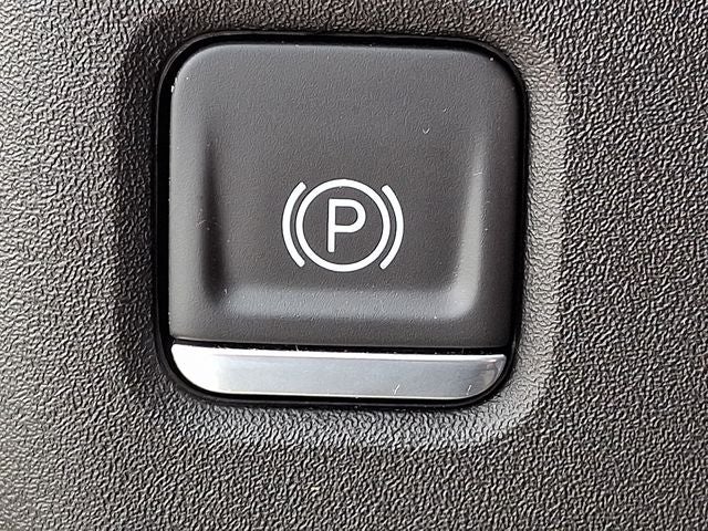 2023 Chevrolet Silverado 1500 4WD Crew Cab Short Bed LT with 2FL