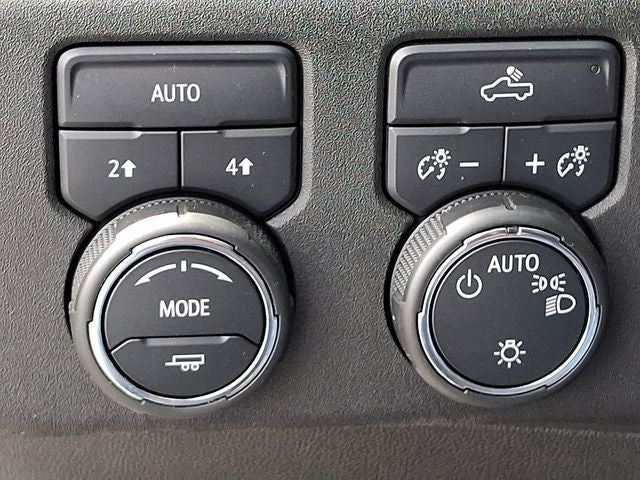 2023 Chevrolet Silverado 1500 4WD Crew Cab Short Bed LT with 2FL