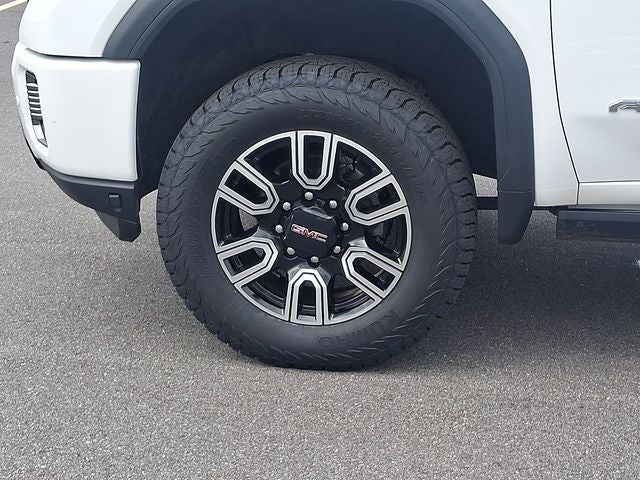 2023 GMC Sierra 2500HD 4WD Crew Cab Standard Bed AT4