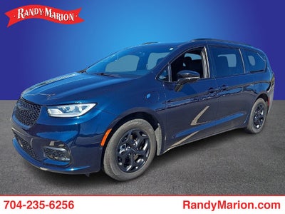 2024 Chrysler Pacifica Hybrid Premium S Appearance Pkg