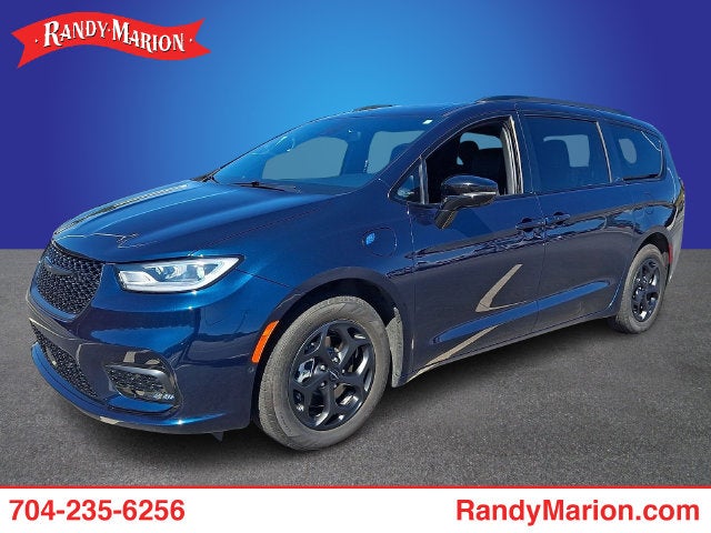 2024 Chrysler Pacifica Hybrid Premium S Appearance Pkg