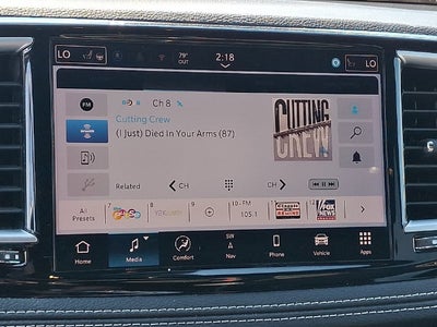 2024 Chrysler Pacifica Hybrid Premium S Appearance Pkg