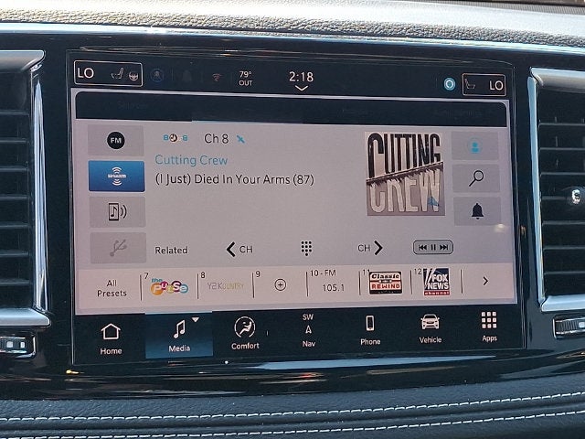 2024 Chrysler Pacifica Hybrid Premium S Appearance Pkg