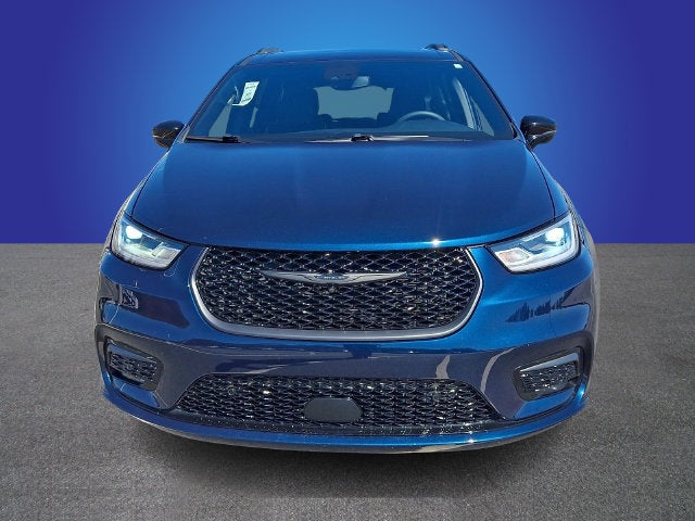 2024 Chrysler Pacifica Hybrid Premium S Appearance Pkg